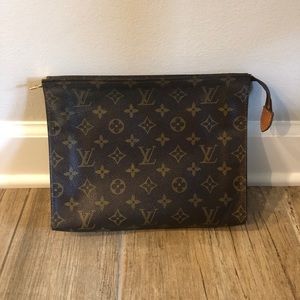 Louis Vuitton Toiletry 26